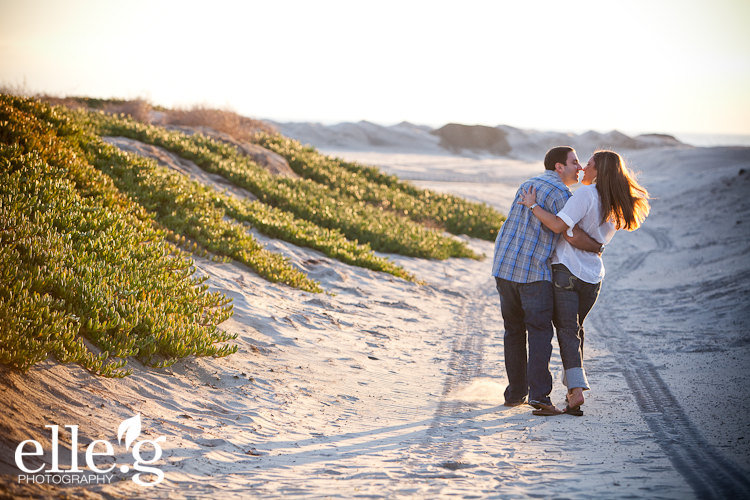 san-diego-outdoor-engagement-pictures