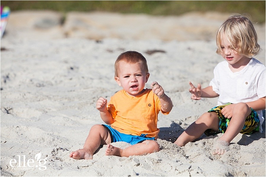 0003beach family portraits elleGphotography