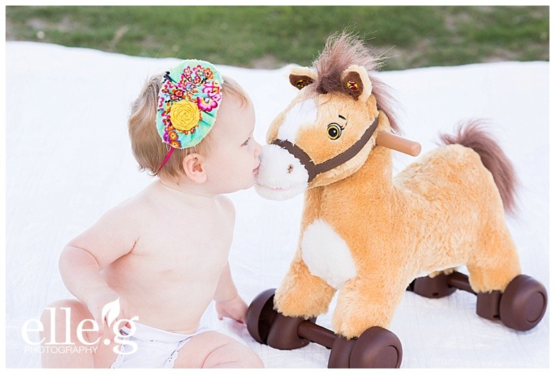 A girl and her horse | Family Photos | Vollmer Family 0018baby potraits elleGphotography1