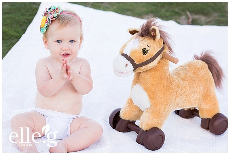 A girl and her horse | Family Photos | Vollmer Family 0019baby potraits elleGphotography1