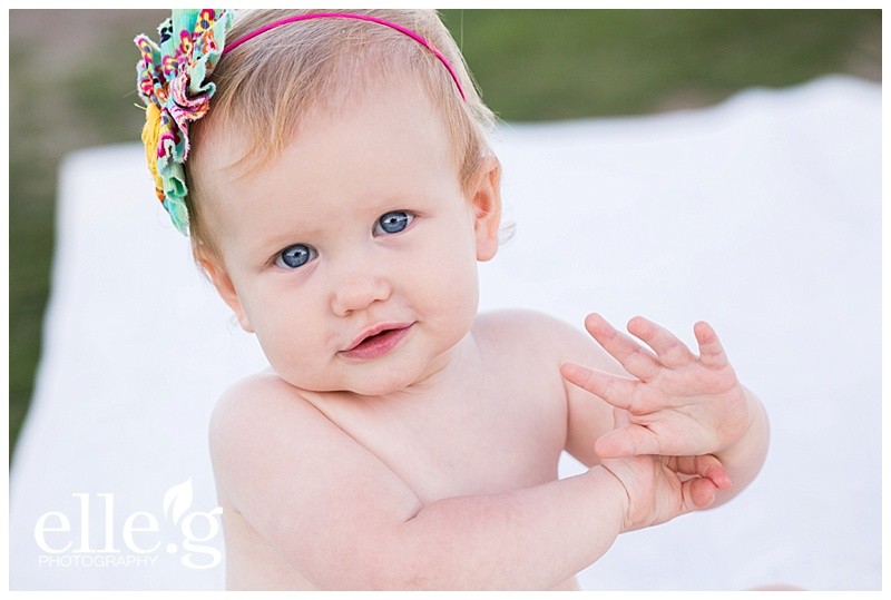 A girl and her horse | Family Photos | Vollmer Family 0021baby potraits elleGphotography1