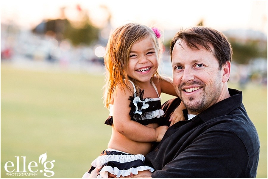 Family photos San Diego | Embarcadero water park | Fuhs family family photos san diego elleGphoto