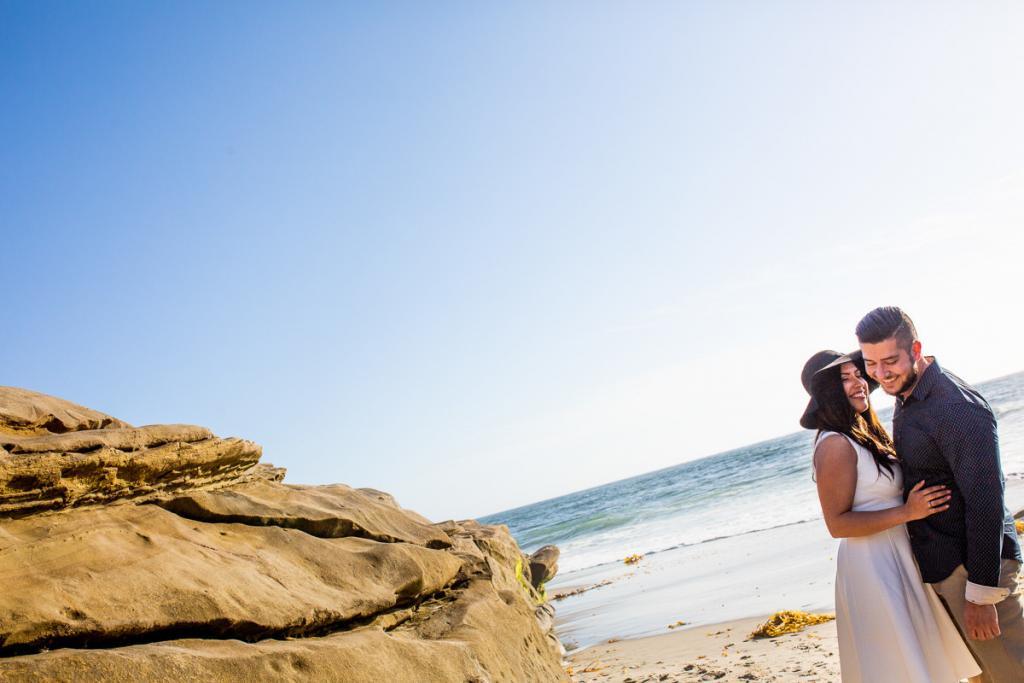 La Jolla engagement photographer | beach lifestyle engagement photography