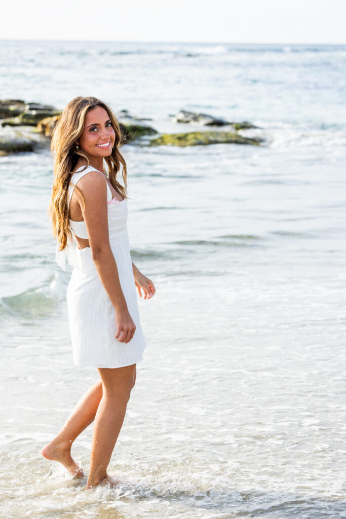 Senior Portrait Photographers San Diego | Valerie senior portraits on the beach in la jolla 7