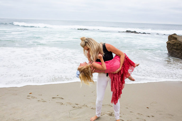 candid family photos | la jolla beach photographer