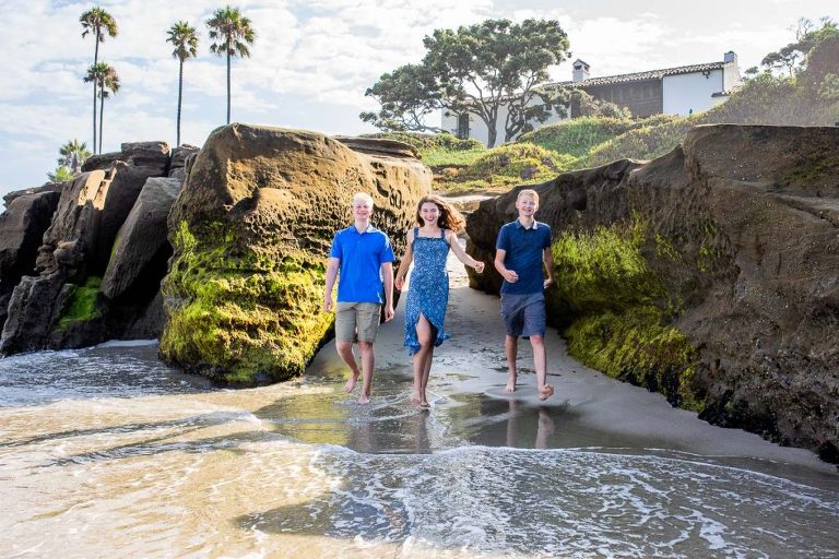 vacation photos family on beach 10