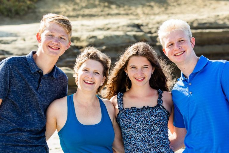 vacation photos family on beach 18