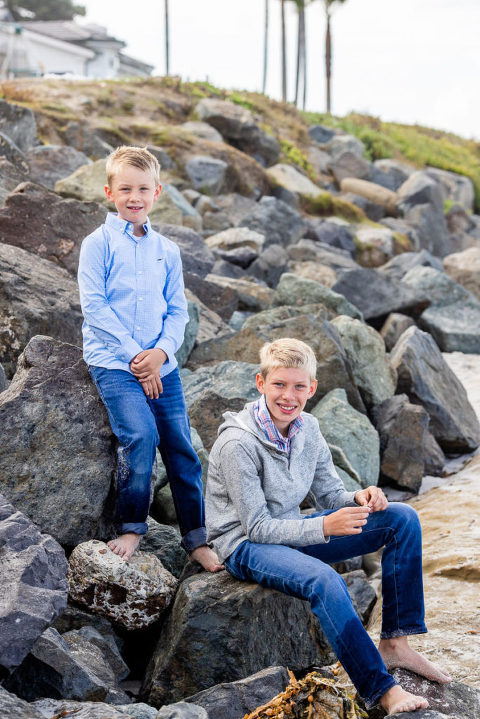 family portraits on the beach 43