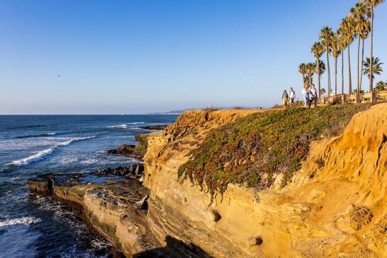 sunset cliffs engagement 12