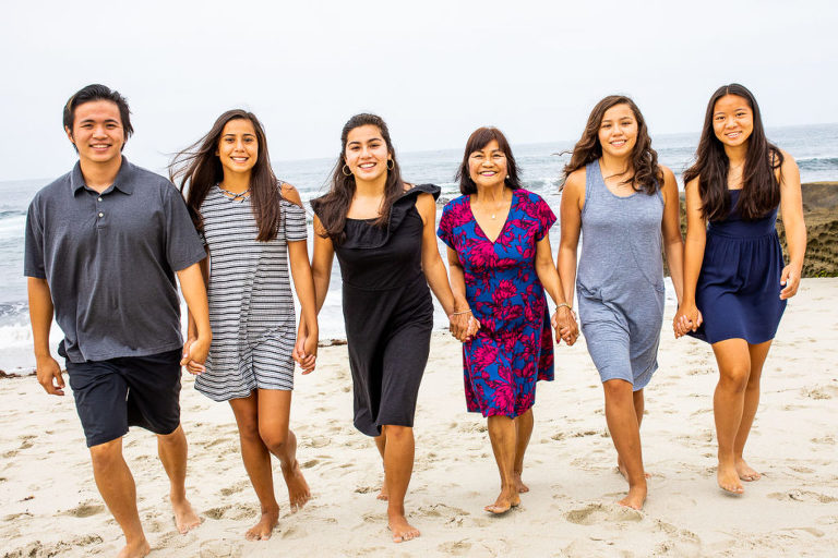 family photos on the beach 1