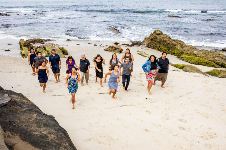 family photos on the beach 7