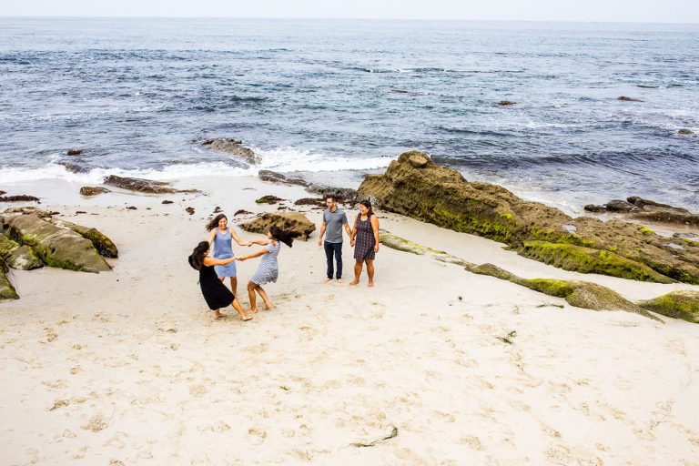 family photos on the beach 8